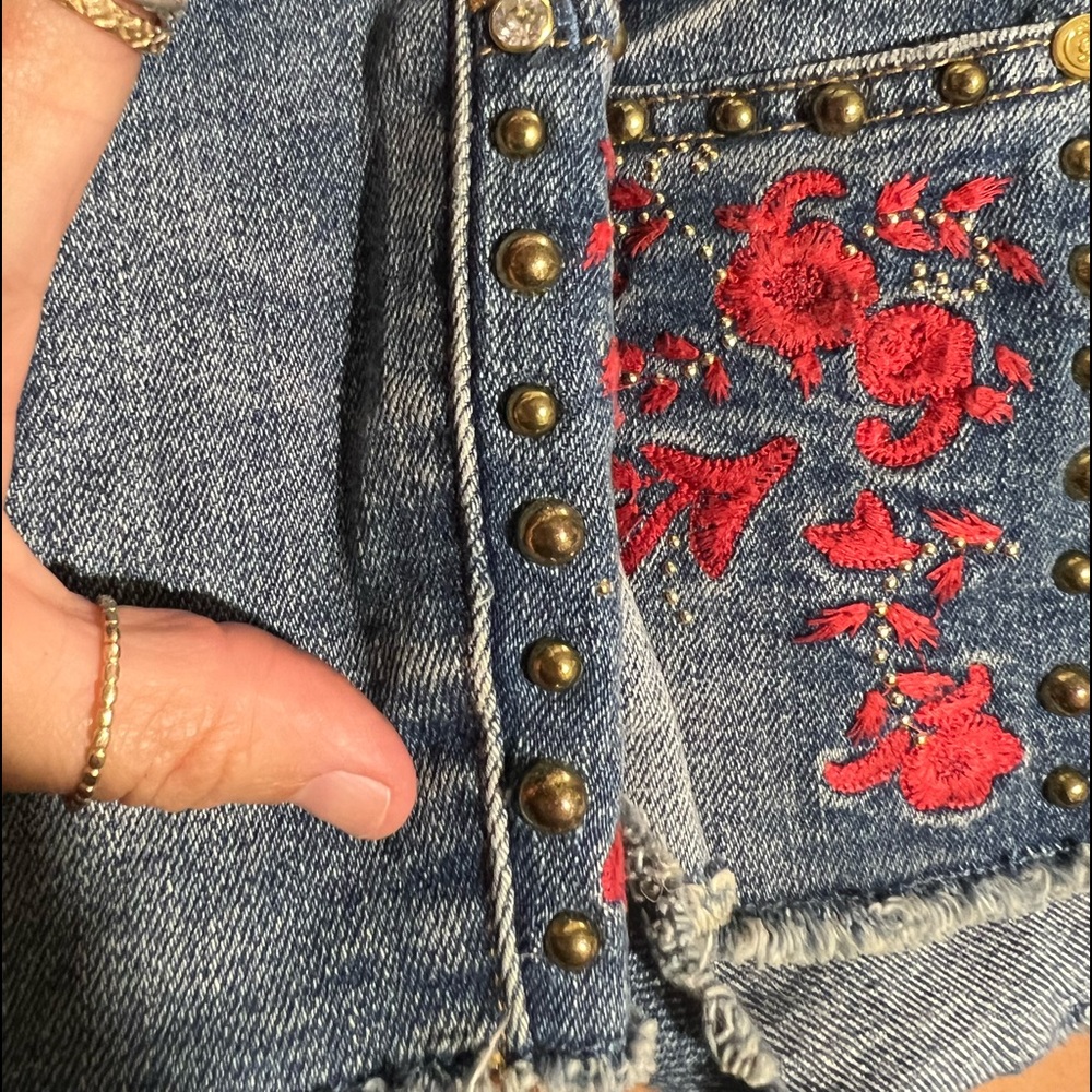 Juicy couture shorts size 24❤️❤️❤️ - Picture 7 of 10